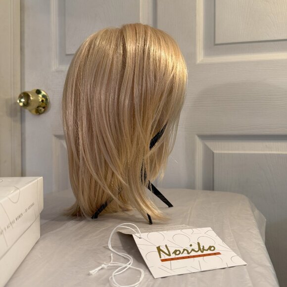 Womens Wig-Alva by Noriko Wigs Lace Front Synthetic-PEACH GOLD mid length Bob - Picture 5 of 7